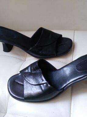 Franco Sarto Black Leather Slide Heel Sandals